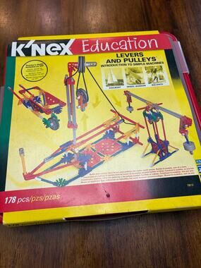 K’Nex Education Levers & Pulleys 178 piece building set-NIB